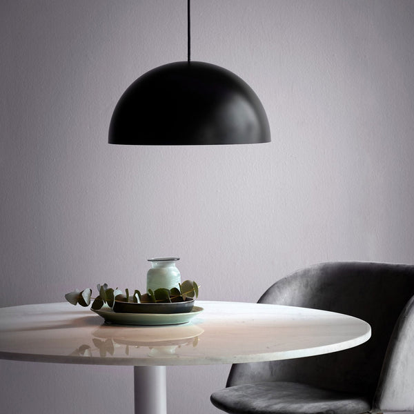 Ellen 40 Pendant in Black