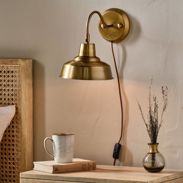 Nar Plugged Wall Light in Antique Brass With Fabric Cable