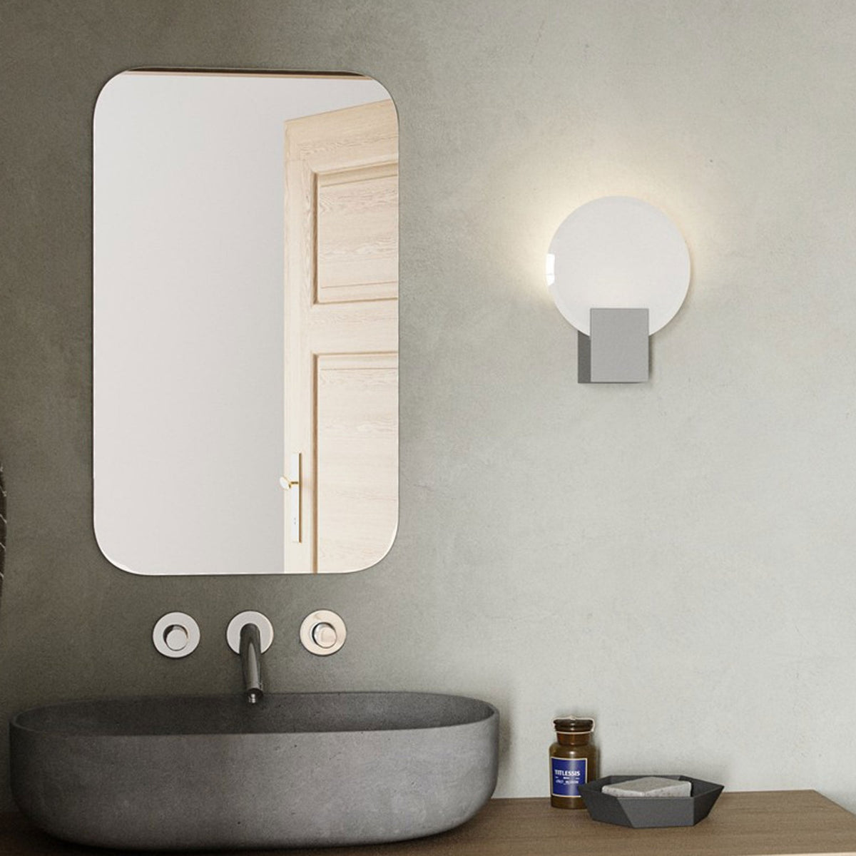 Hester IP44 LED Bathroom Wall Light In White With Glass Diffuser