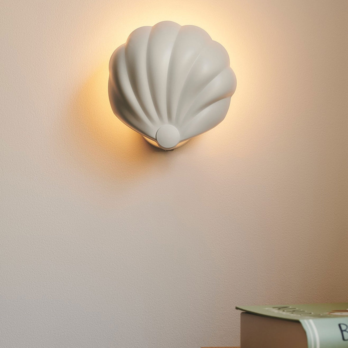 Konchi Plugged Wall Light In White
