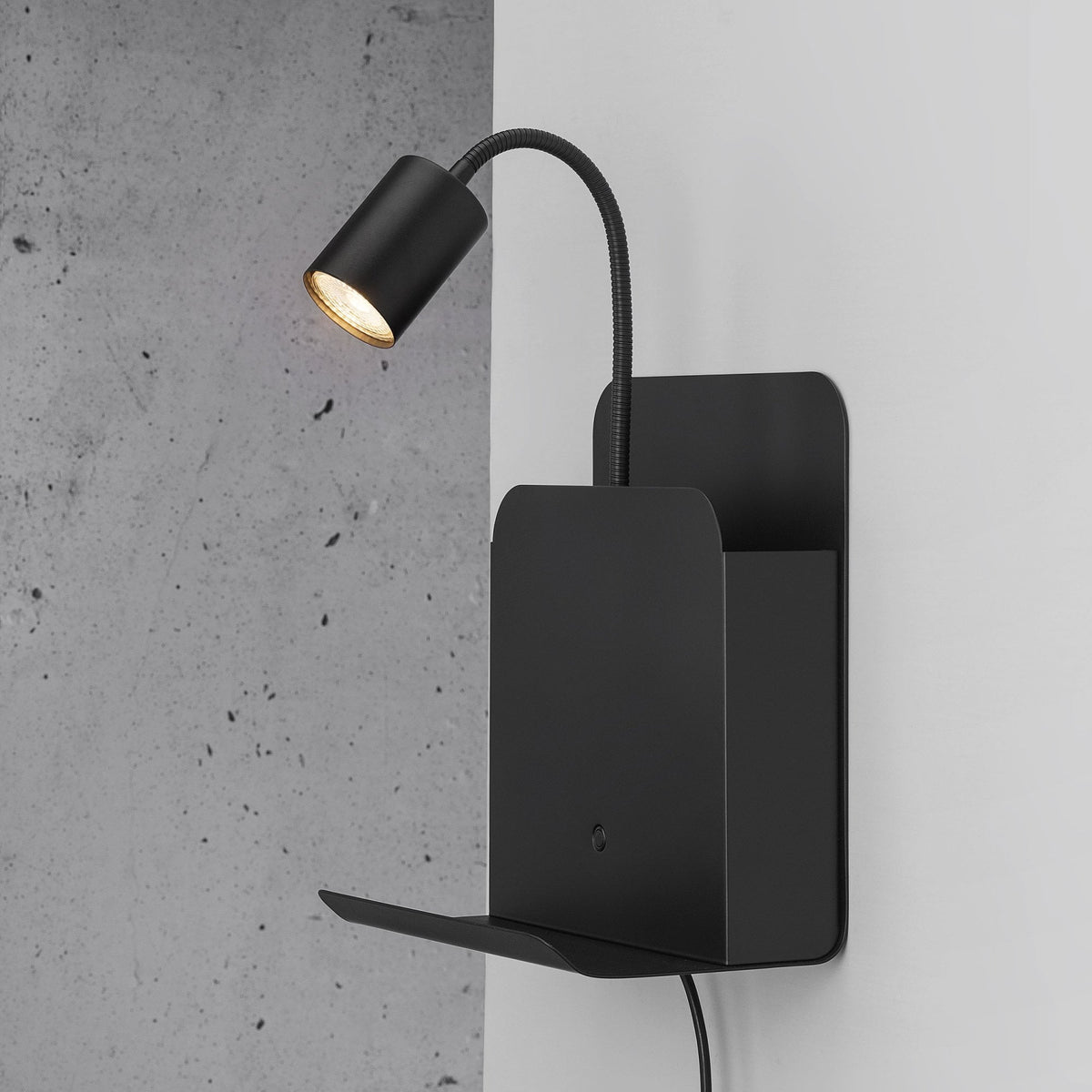 Roomi Plugged Reader Light In Black with Shelf & USB Outlet
