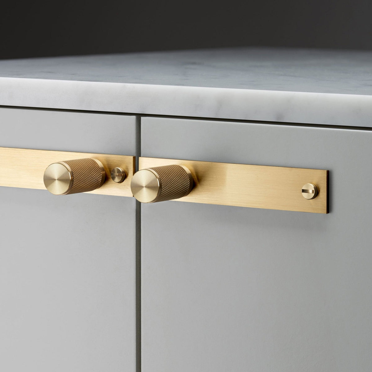 Knurled Furniture Knob Set With Back Plates In Solid Brass