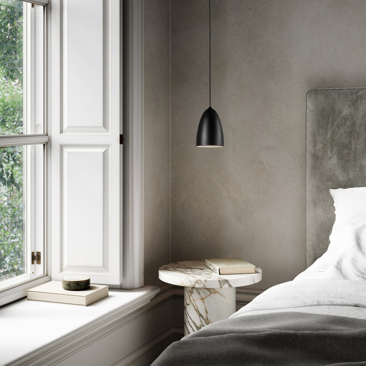 Nexus 2.0 Small Nordic Pendant in Matt Black