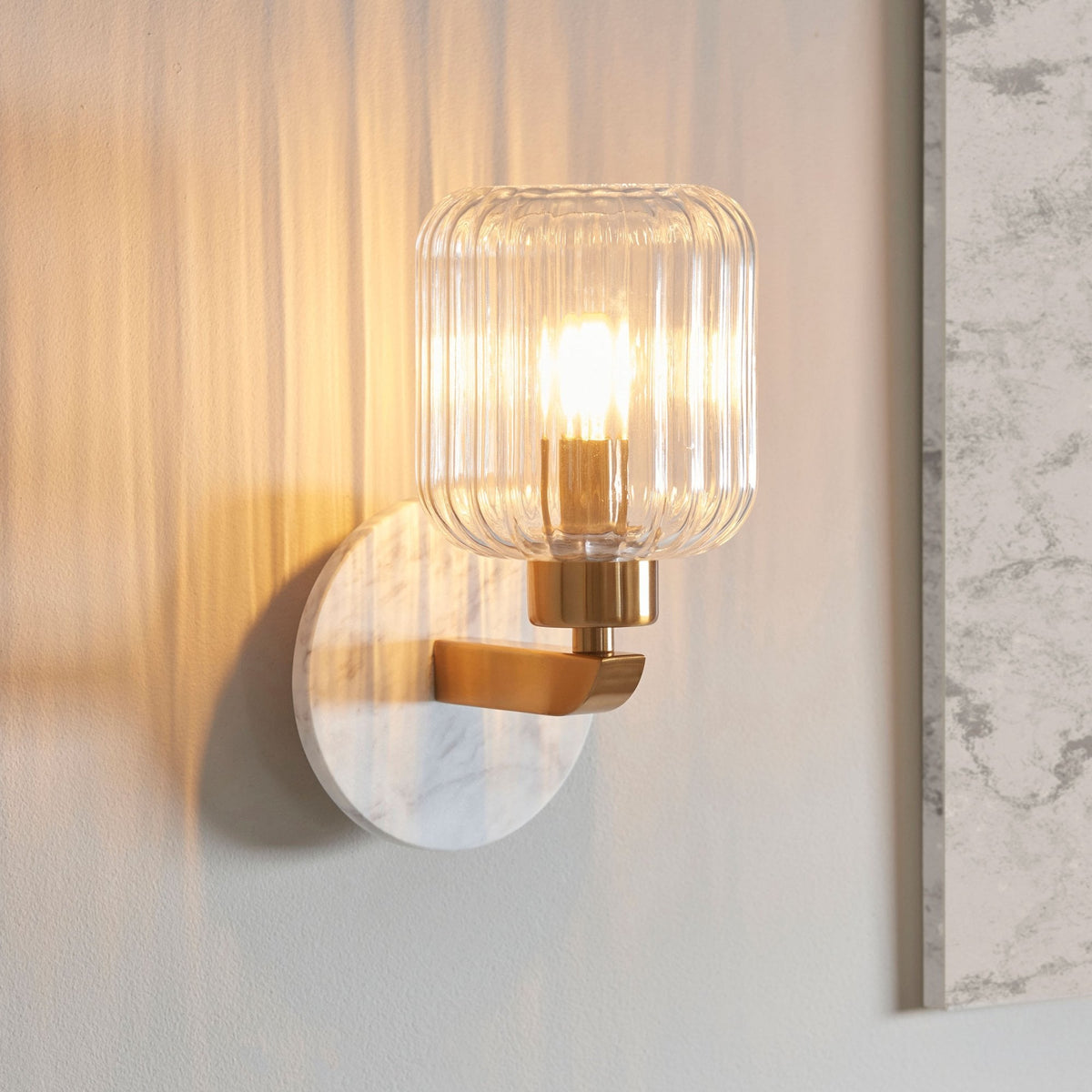 Travi Wall Light in Vintage Brass & White Volakas Marble with Clear Ribbed Glass Shade