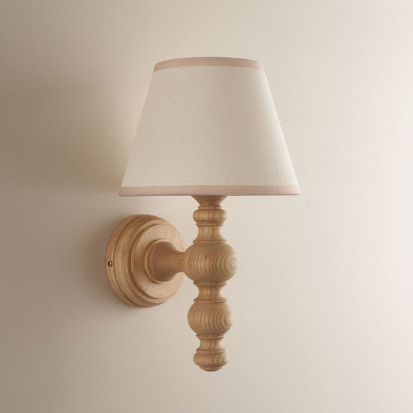 Bibury Wall Light in Natural Ash with 20cm Ivy Shade