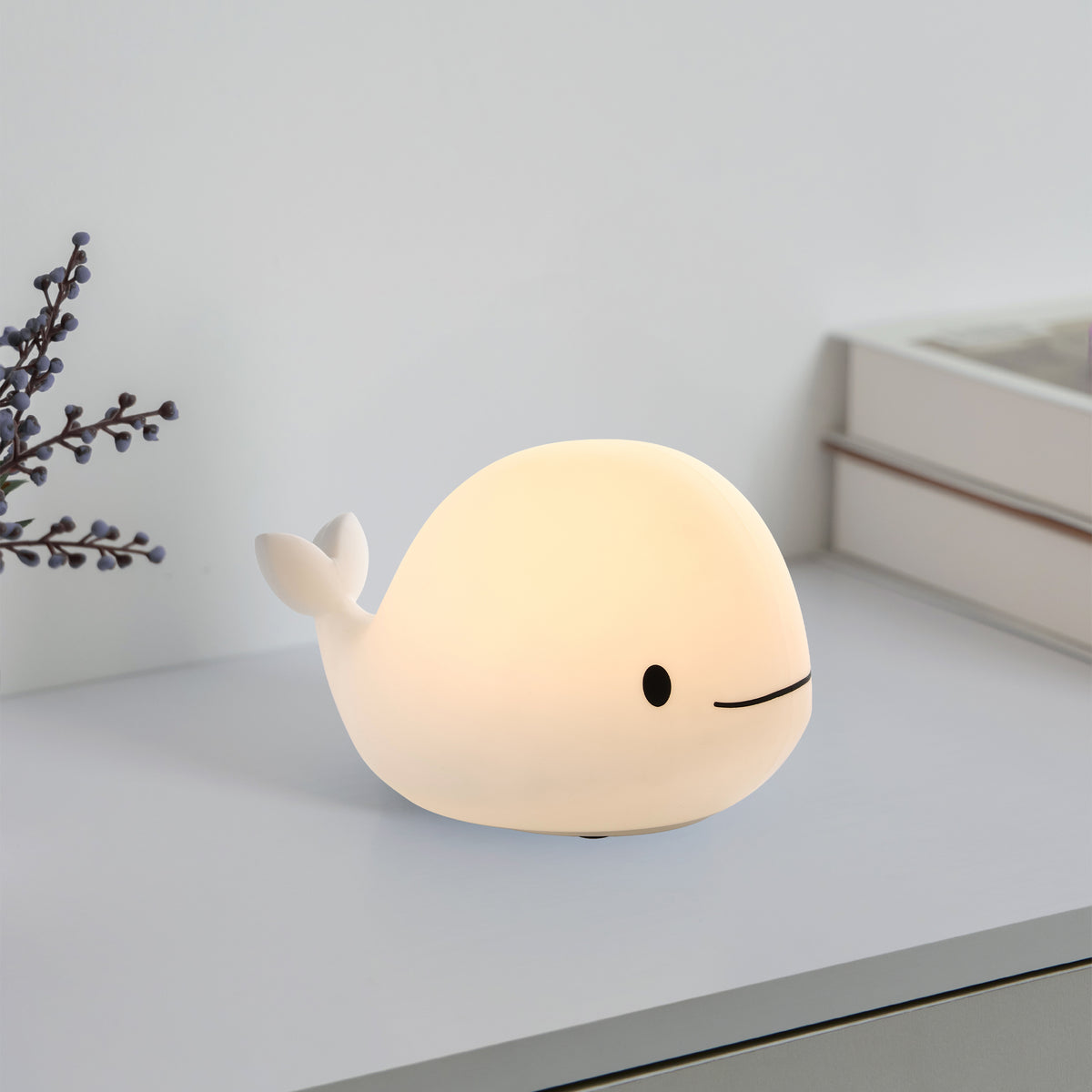 Castellino LED-RGBW White Whale USB Chargeable Childrens Night Light