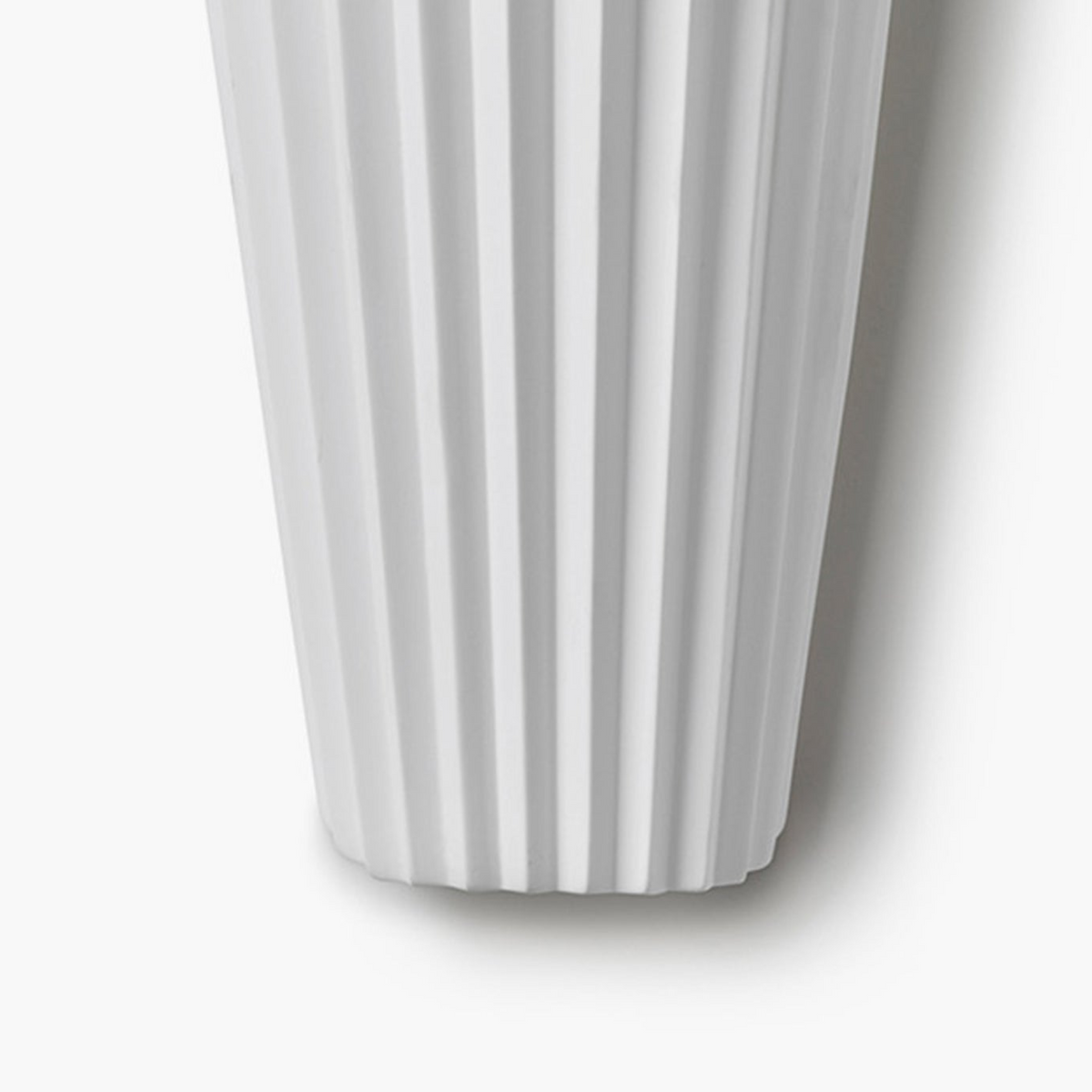 Uala Porcelain Wall Light in White