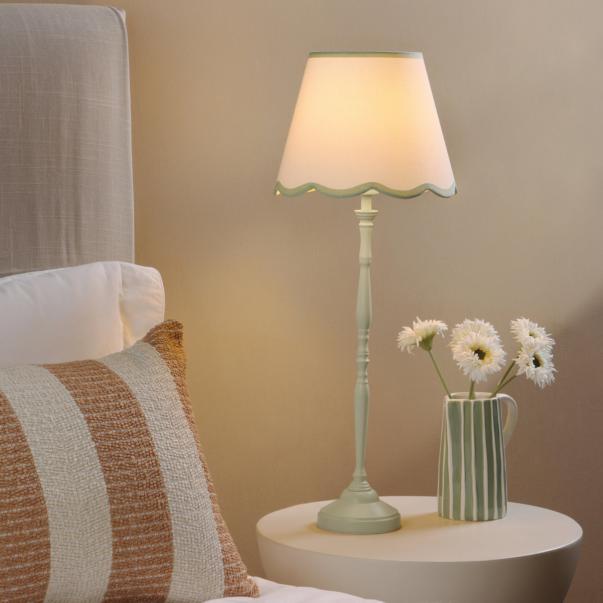 Lupo Table Lamp in Matt Green with Scalloped Ivory Linen Shade