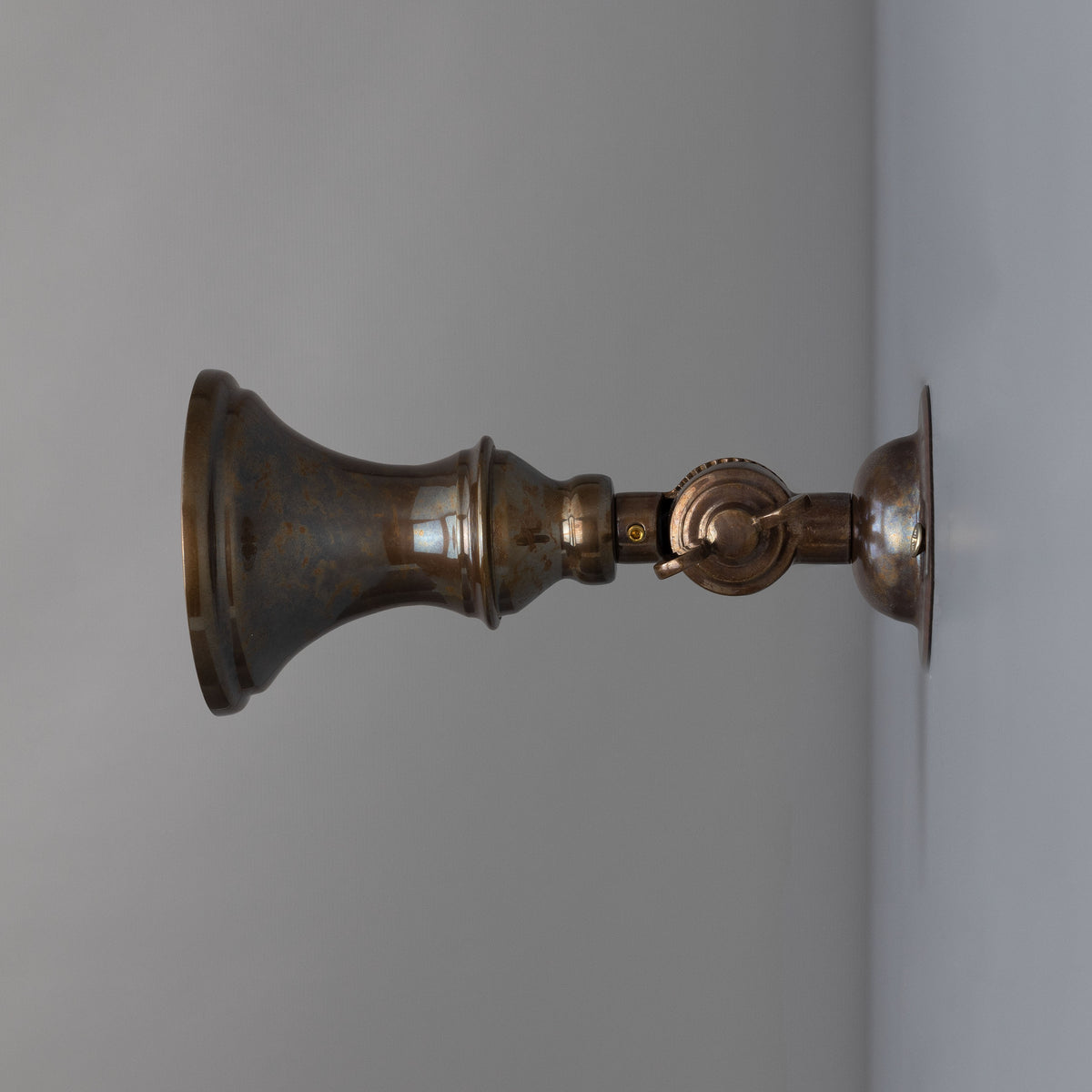Accra Traditional Small Brass Spotlight in Antique Brass