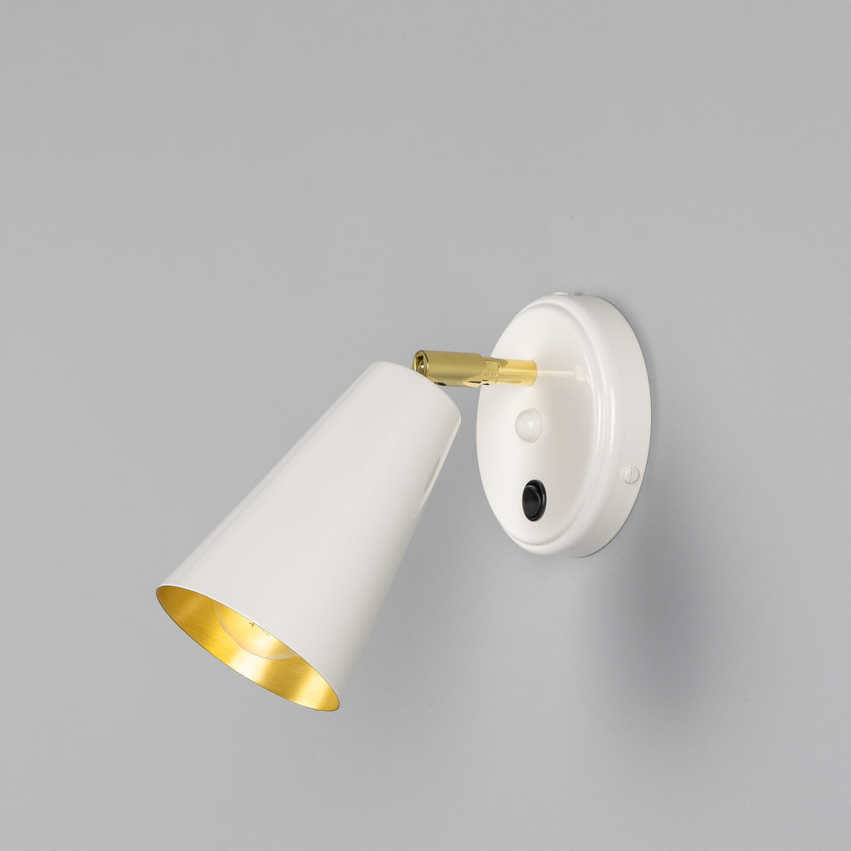 Cashel Adjustable Switched Brass Cone Wall Light in White