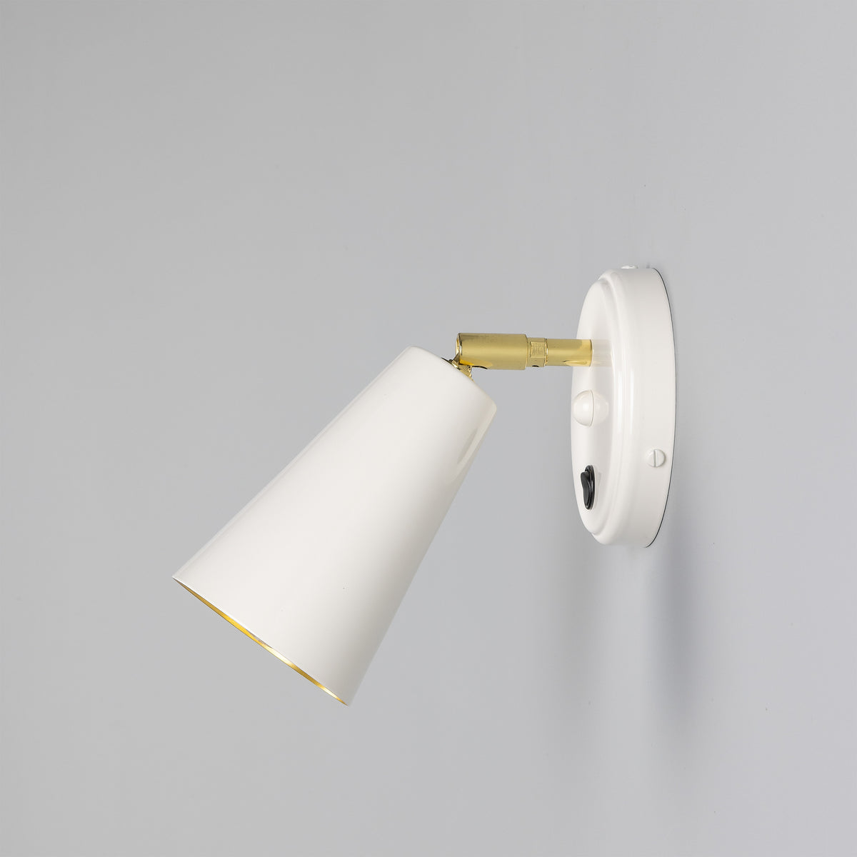 Cashel Adjustable Switched Brass Cone Wall Light in White