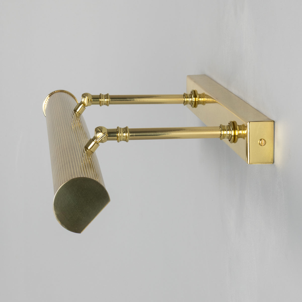 Cambridge Adjustable Reeded 605mm Solid Brass Picture Light in Polished Brass