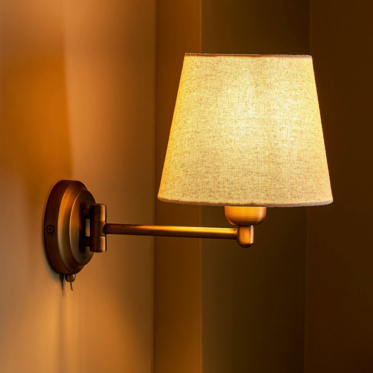 Peartree Single Switched Wall Light in Antique Bronze