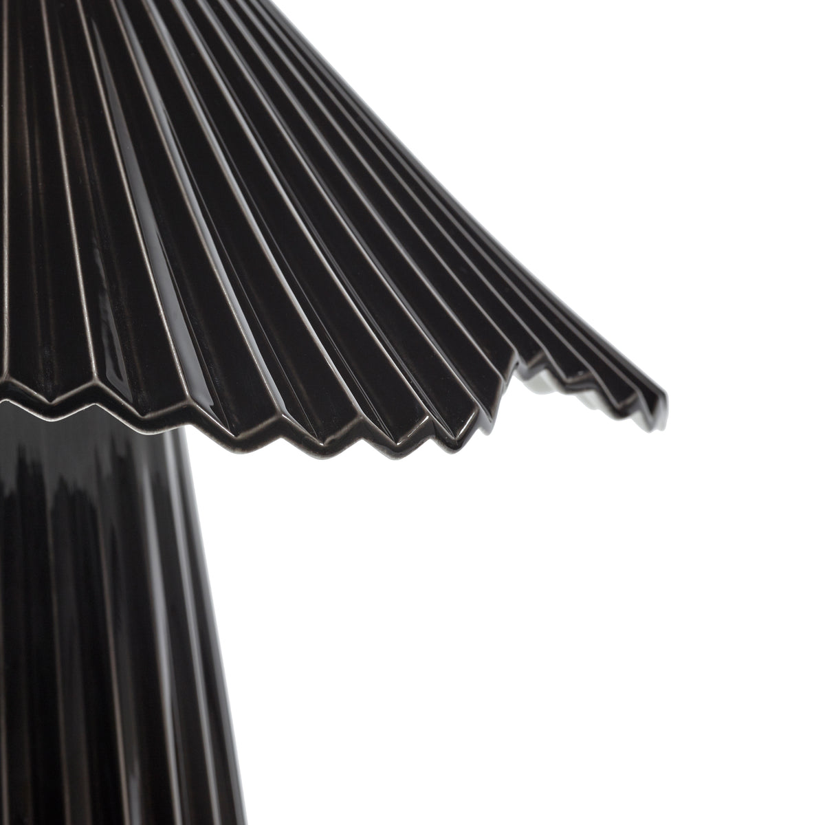 Uala Small Porcelain Table Lamp In Black & White