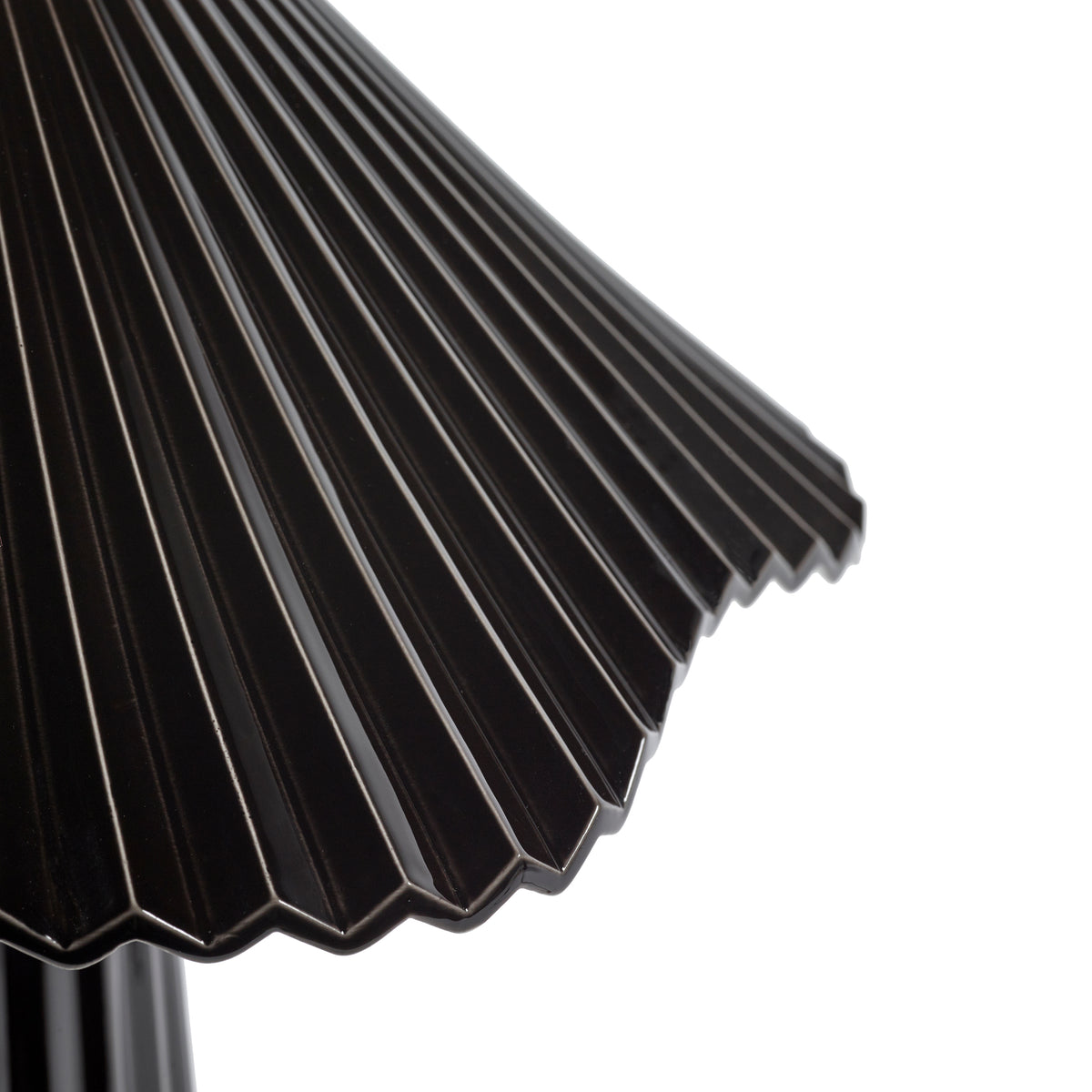 Uala Large Porcelain Table Lamp In Black & White