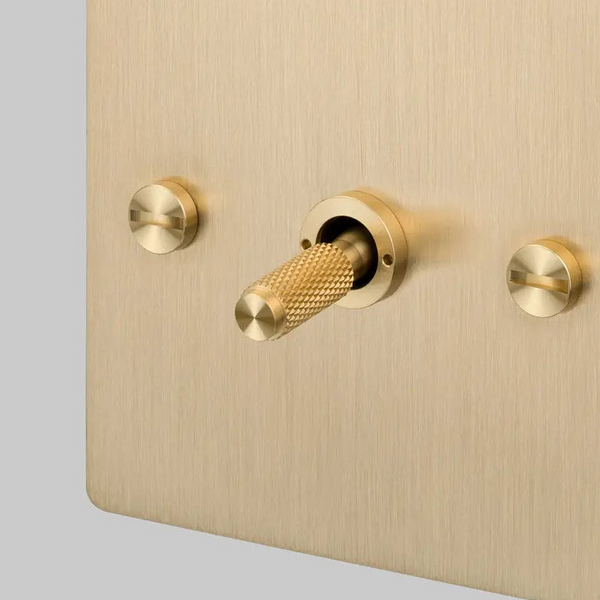 One Gang 3 Way Intermediate Light Switch in Brass with Knurled Toggle