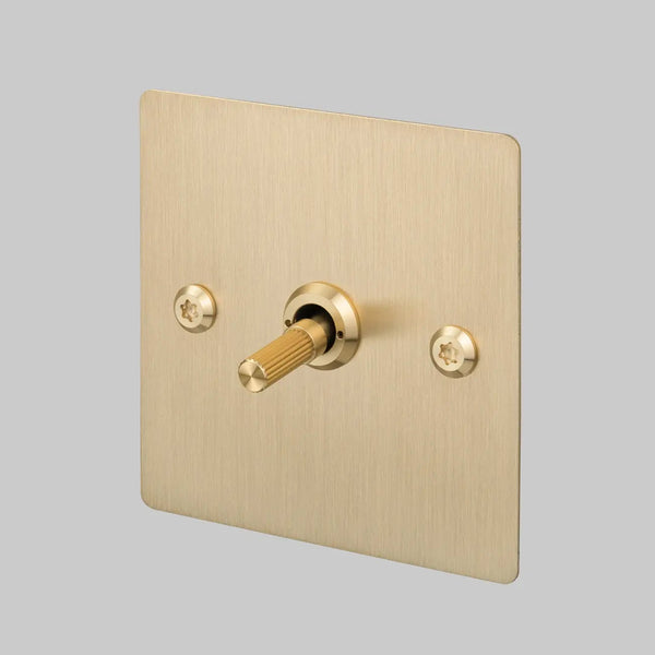 One Gang 3 Way Intermediate Light Switch in Brass with Linear Knurled Toggle