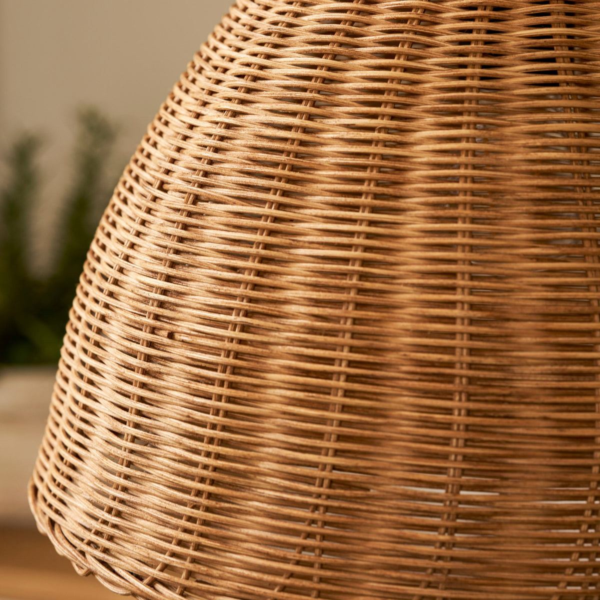Mouldon Medium Pendant in Rattan